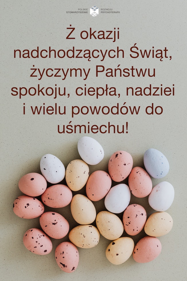 easter eggs in pastel colors 4041119